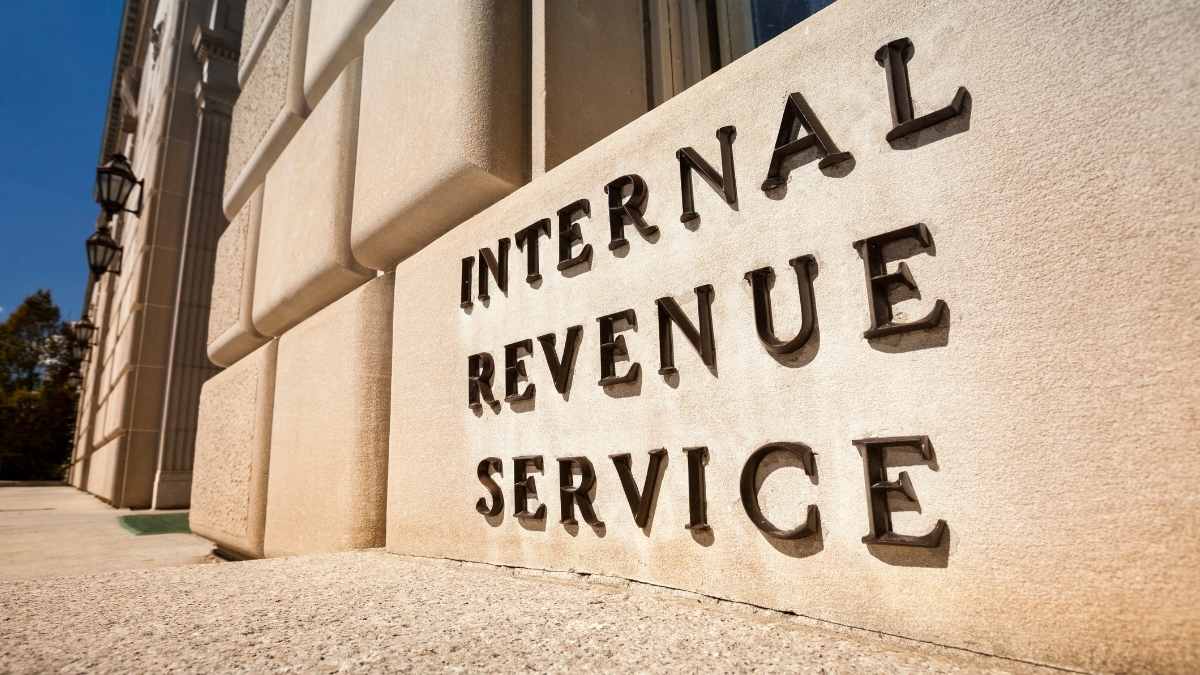 internal revenue service warns scams