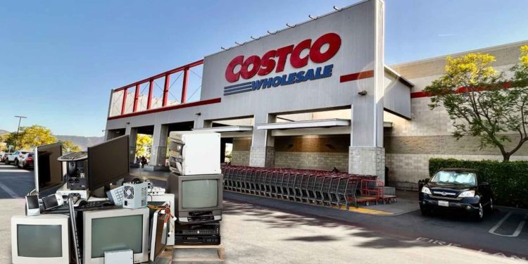 Costco’s Trade-In Program: Get Paid for Your Old Electronics, No Membership Required